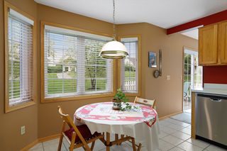 Huge bay window area.