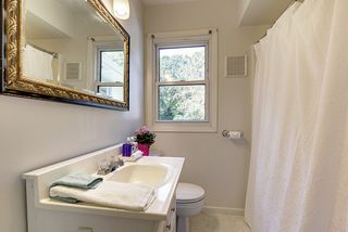 Main floor full bath