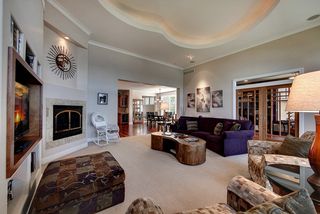 Curved corners throughout the home, painted woodwork contrast well with the soft color palette.