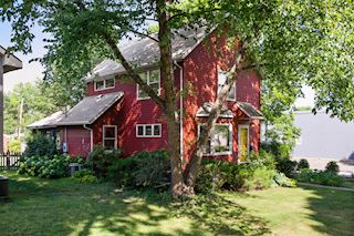 2014 24th Ave S 3BR, 2BA home in the heart of Seward neighborhood
