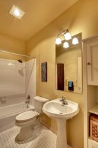 Heat lamp in main floor full bath