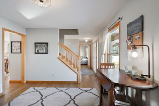 Neutral paint throughout