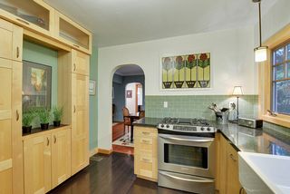 The Custom Kitchen features a Stainless Steel Gas Stove & Farm Sink. Enjoy the views of your Back Yard as you enjoy your morning coffee! 