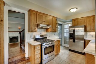 Brightness abounds with under counter lighting, stove lighting, 2 kitchen ceiling lights and three windows. 
