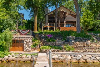 Gorgeous southfacing Lake Minnetonka Shoreline 