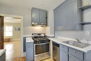The efficient Kitchen offers Brand New Stainless Steel Appliances (Gas Stove)...