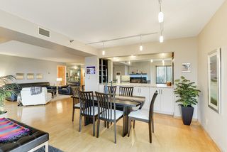 Pass Through to Kitchen