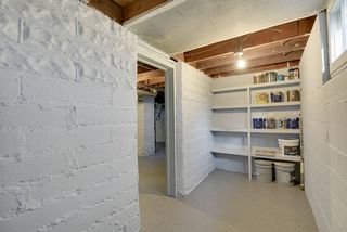 Don't miss the addtional Storage Room in the Basement! 