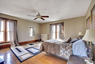Large Master Bedroom On 2nd Floor