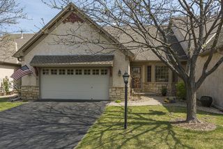 Well-maintained and nicely landscaped townhouse...