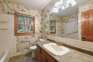 Upper level Full Bath serves the two bedrooms.