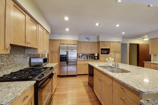 SS refrigerator with ice and water in the door!