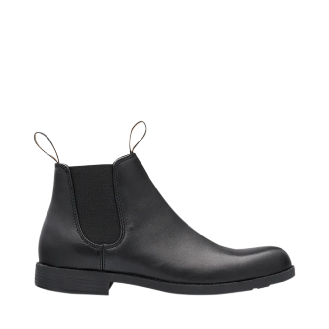 Black Boots for Men by the brand BLUNDSTONE, 3. A product distributed by Chaussures Pierre Roy - Saint-Jean Quebec