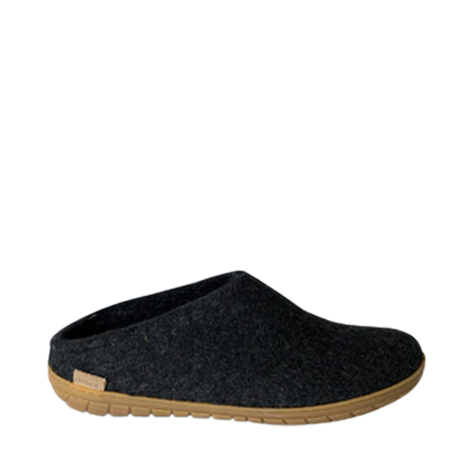 Black Slippers for Women , 2. A product distributed by Chaussures Pierre Roy - Saint-Jean Quebec