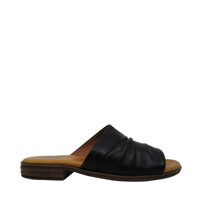 Black Sandals for Women by the brand MIZ MOOZ, 4. A product distributed by Chaussures Pierre Roy - Saint-Jean Quebec