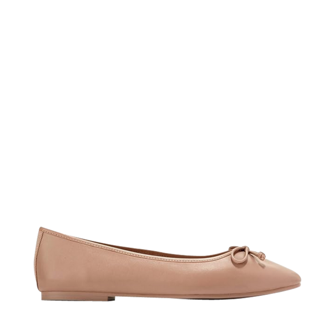 Chaussures Beige pour Femmes de la marque COLE HAAN, 2. Un produit distribué par Chaussures Pierre Roy - Saint-Jean Québec