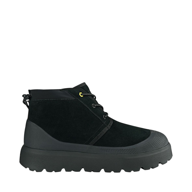 Bottes Hiver Noir pour Hommes de la marque UGG, 4. Un produit distribué par Chaussures Pierre Roy - Saint-Jean Québec