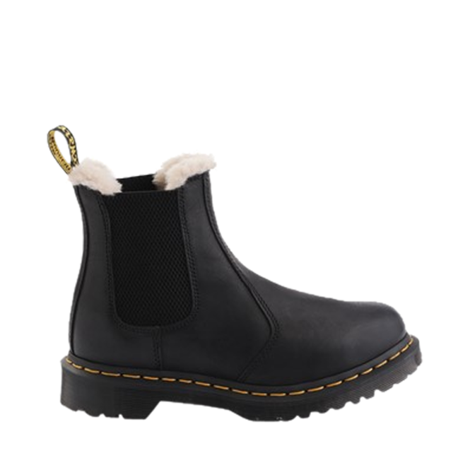 Bottes Hiver Noir pour Hommes de la marque DR MARTENS, 1. Un produit distribué par Chaussures Pierre Roy - Saint-Jean Québec