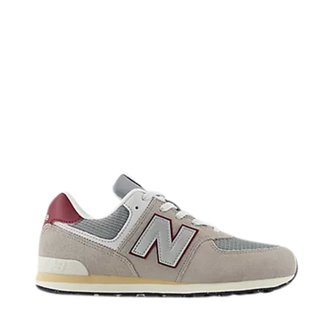 Brown Junior for Boys by the brand NEW BALANCE, 4. A product distributed by Chaussures Pierre Roy - Saint-Jean Quebec