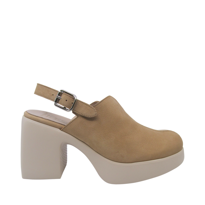 Chaussures Beige pour Femmes de la marque WONDERS, 4. Un produit distribué par Chaussures Pierre Roy - Saint-Jean Québec