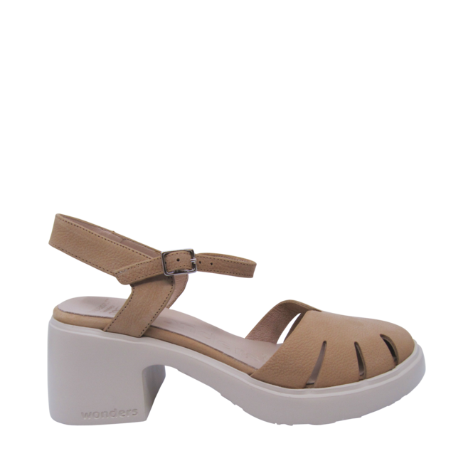 Sandales Beige pour Femmes de la marque WONDERS, 4. Un produit distribué par Chaussures Pierre Roy - Saint-Jean Québec