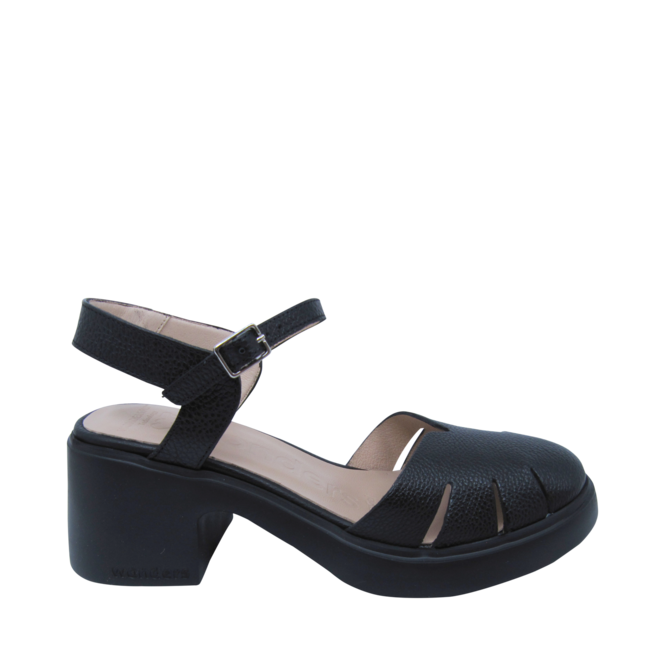Black Sandals for Women by the brand WONDERS, 3. A product distributed by Chaussures Pierre Roy - Saint-Jean Quebec