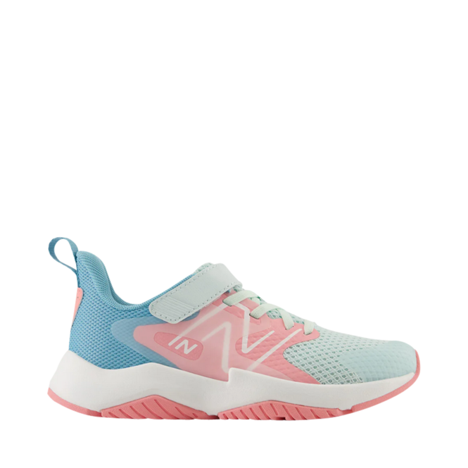 Enfant Bleu pour Enfants-filles de la marque NEW BALANCE, 3. Un produit distribué par Chaussures Pierre Roy - Saint-Jean Québec