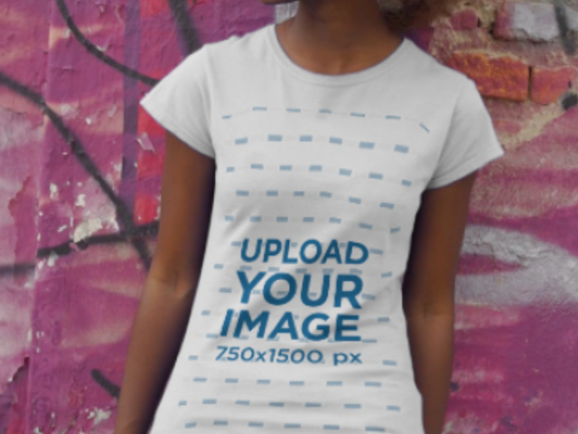 T-Shirt Video Featuring a Happy Woman with Big Hair 3651v