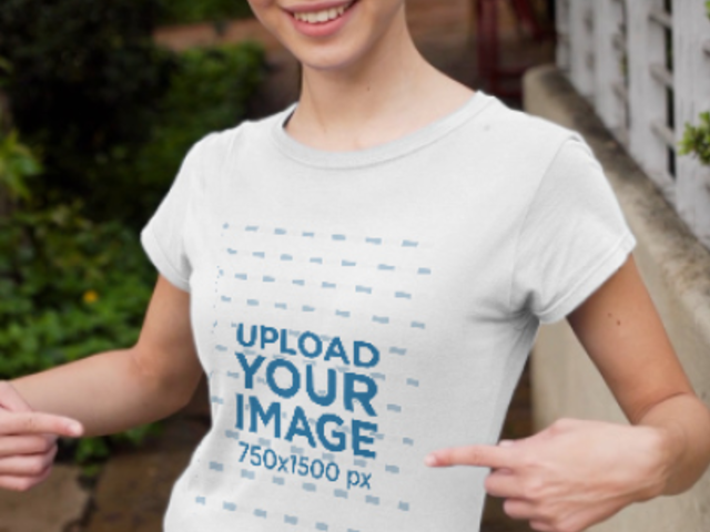 T-Shirt Video of a Woman Showcasing Her T-Shirt on the Street 3672v