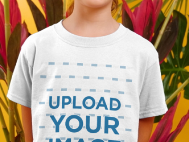 T-Shirt Video Featuring a Smiling Girl Surrounded by Palm Leaves 3950v