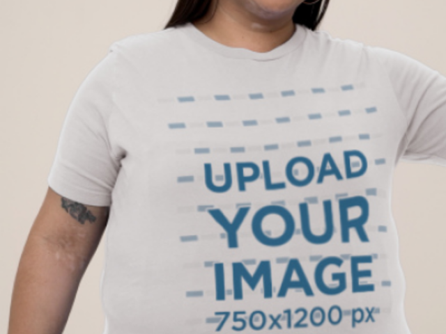 Round-Neck T-Shirt Video of a Smiling and Confident Woman Posing in a Studio 7123v