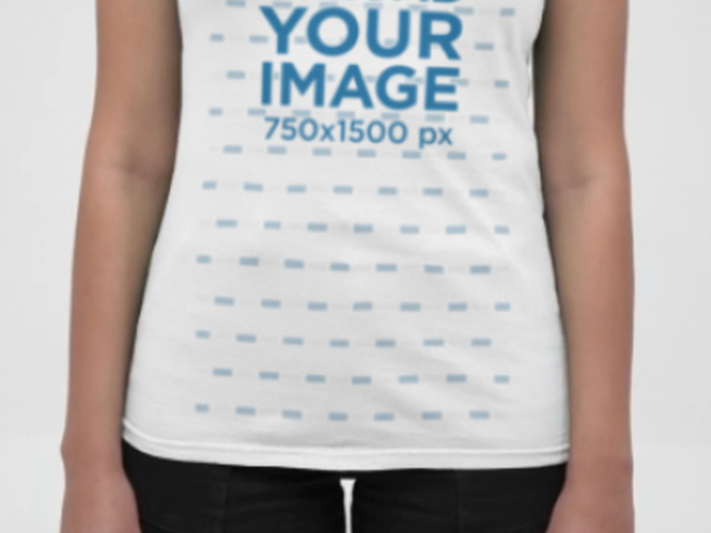 Gildan T-Shirt Video of a Cropped-Face Woman Posing in a Studio 7517v