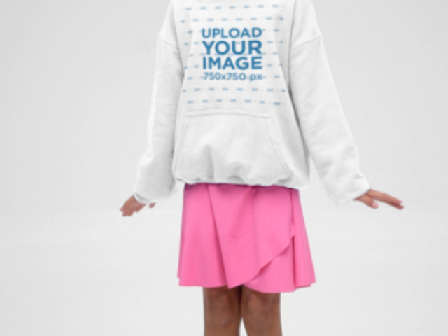 Gildan Hoodie Video Featuring a Smiling Girl Posing in a Studio 7894v