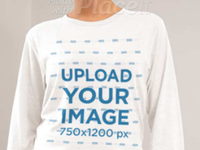 Bella Canvas Long-Sleeve Tee Video Featuring a Cropped-Face Woman in a Homemade-Feel Style 8177v