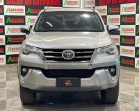 Foto do veículo TOYOTA HILUX SW4 SRX 7 LUGARES