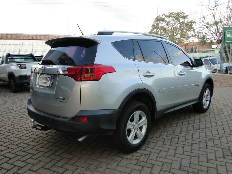 foto do RAV4 4X4 2013