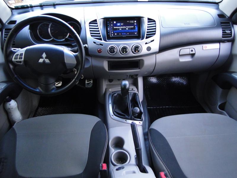 foto do L200 TRITON 3.2 D 2013