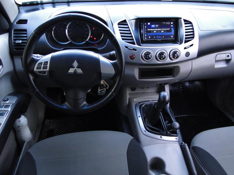 foto do L200 TRITON 3.2 D 2013
