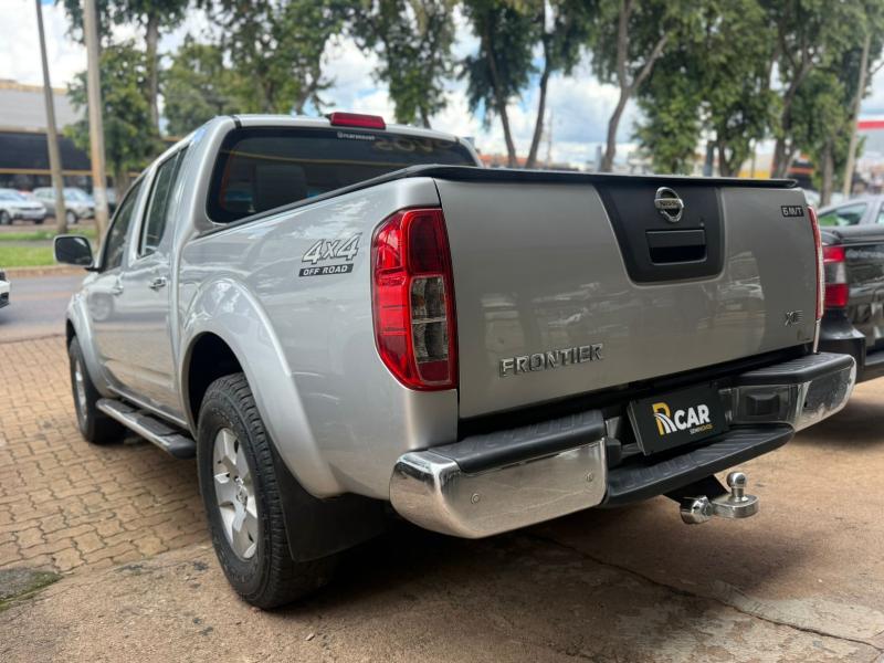 FRONTIER XE 2.5 4X4