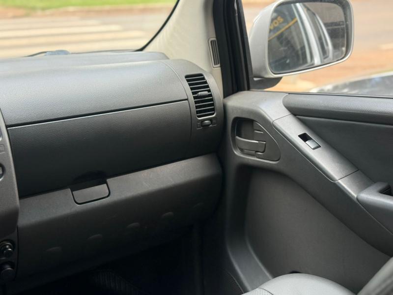 FRONTIER XE 2.5 4X4
