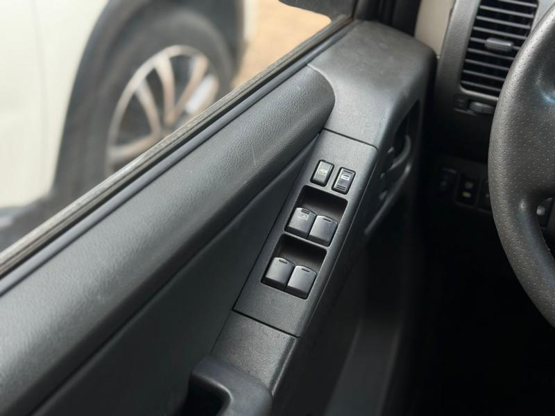 FRONTIER XE 2.5 4X4