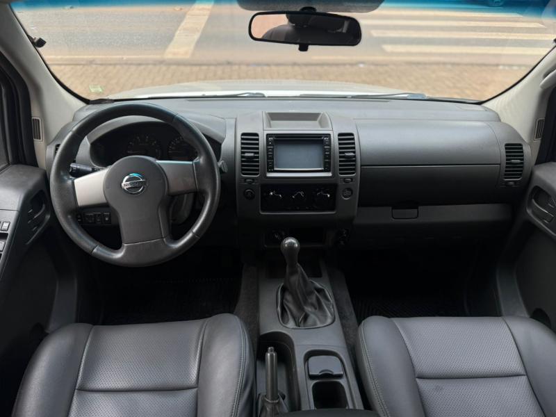 FRONTIER XE 2.5 4X4