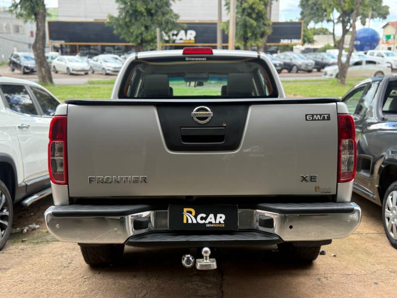 FRONTIER XE 2.5 4X4
