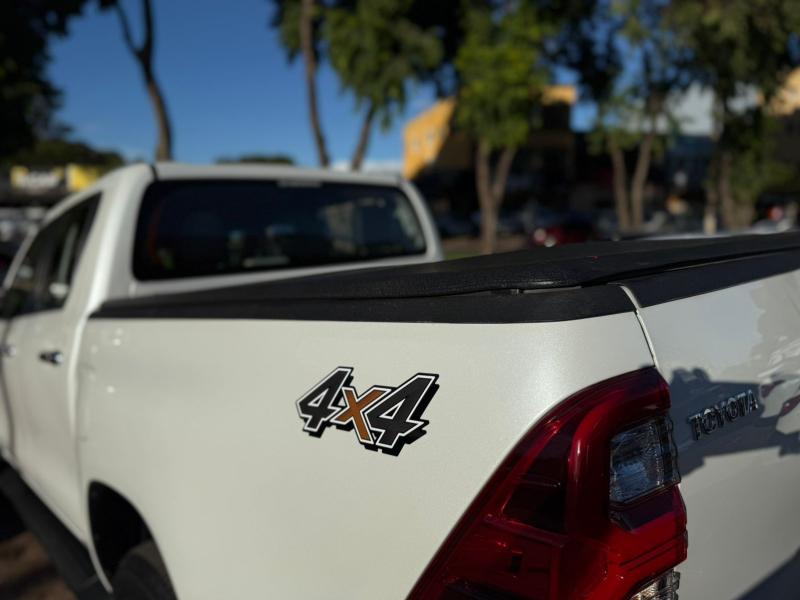 HILUX SRX