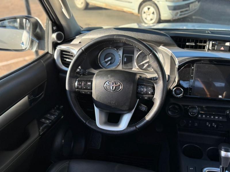 HILUX SRX