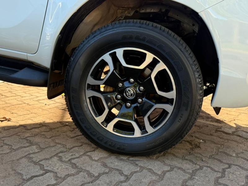 HILUX SRX