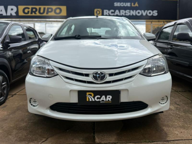 ETIOS HB X 13L MT