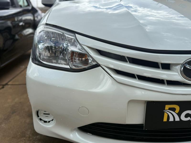 ETIOS HB X 13L MT
