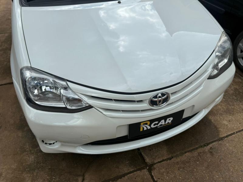 ETIOS HB X 13L MT