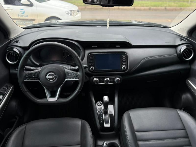 KICKS ADVANCE CVT
